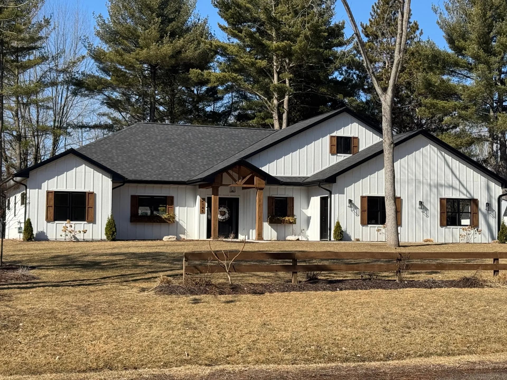 Roofing contractor serving Gillett Oconto County Wisconsin