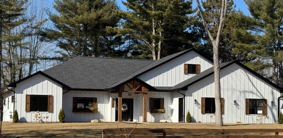Roofing contractor serving Oshkosh Winnebago County Wisconsin